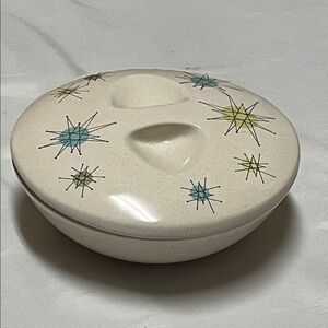 Vintage Franciscan Starburst 1.5 Qt Round Covered Casserole w/8" Vegetable Base